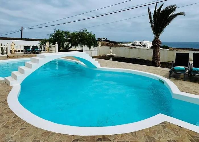 Piedranegra تياس