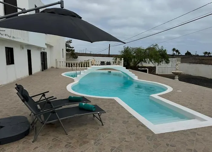 Piedranegra فيلة *